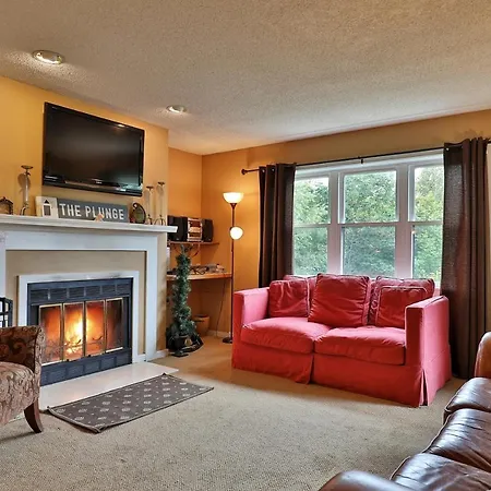 Winter Escape Apartment